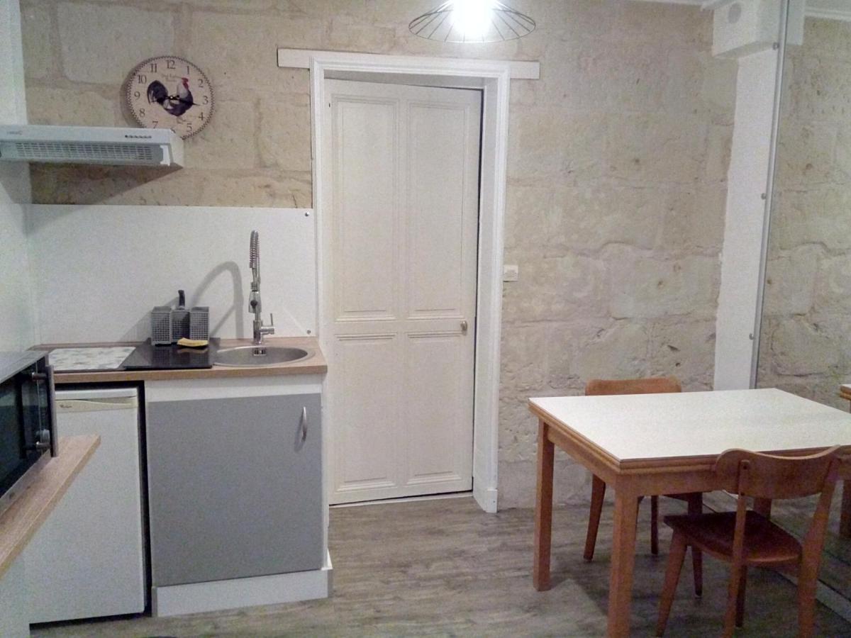 Maison Plein Pied De 30m² Avec Terrasse .saumur Saumur